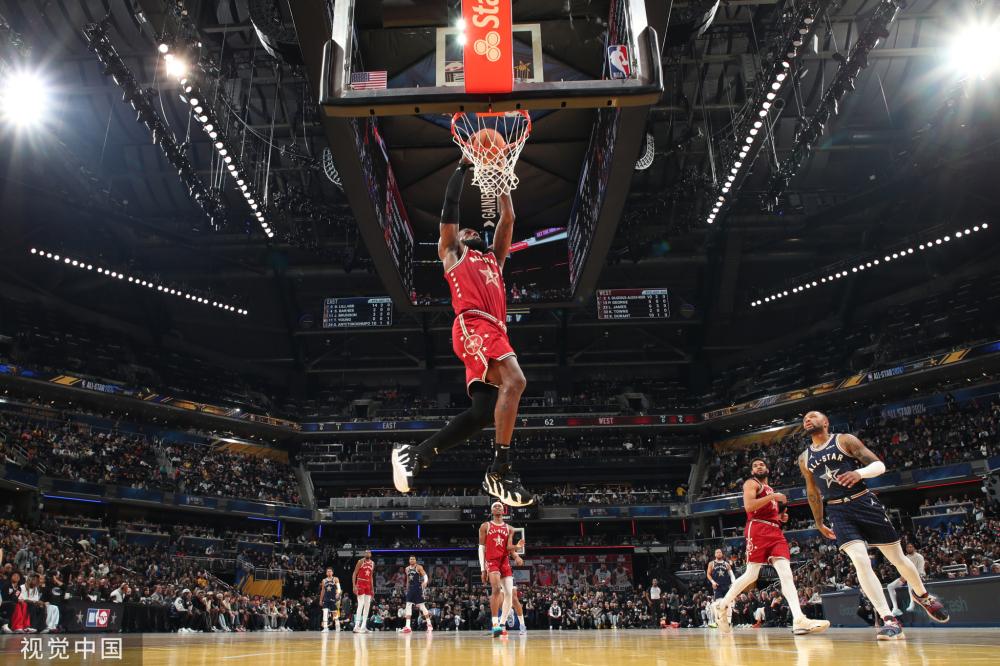 他的存在不 他的存在不