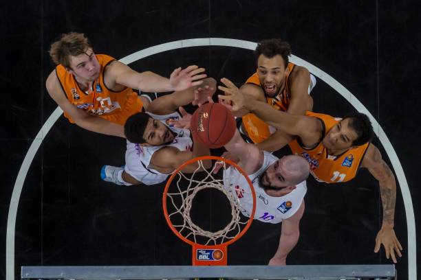 运动员与公 运动员与公