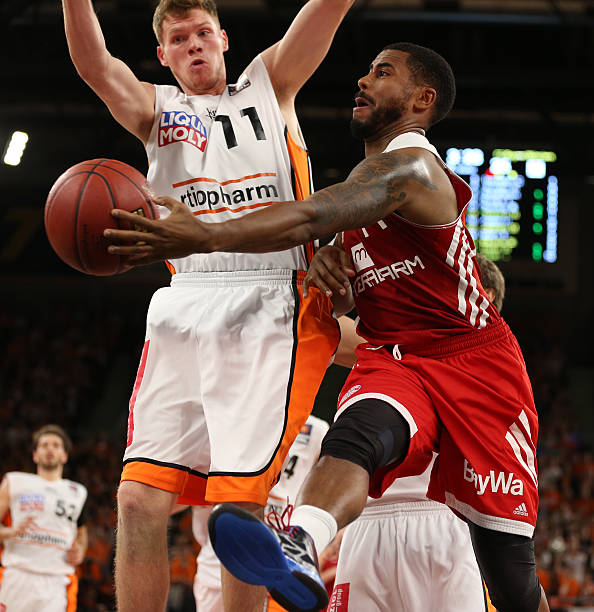 渐失去立足 渐失去立足