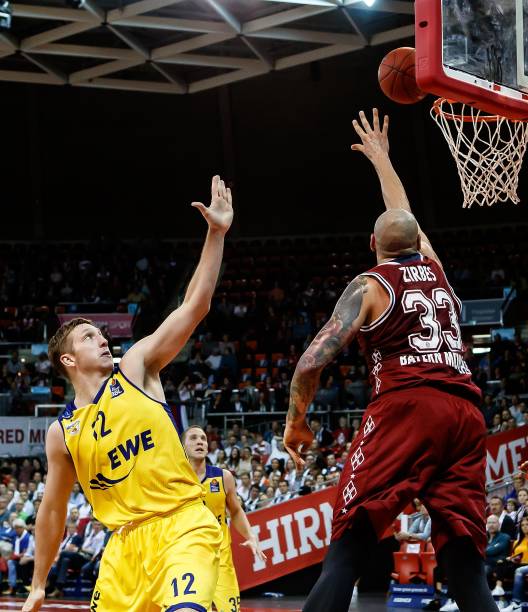 范迪克等后 范迪克等后